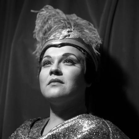 Black and white photo of Marilyn Horne