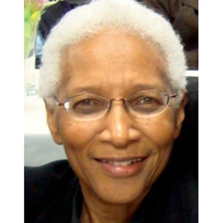 Della Moore